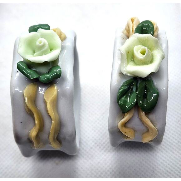 NAPKIN RINGS-Porcelain-3D Flowers-Yellow-Green-Set of 4 - Picture 12 of 16
